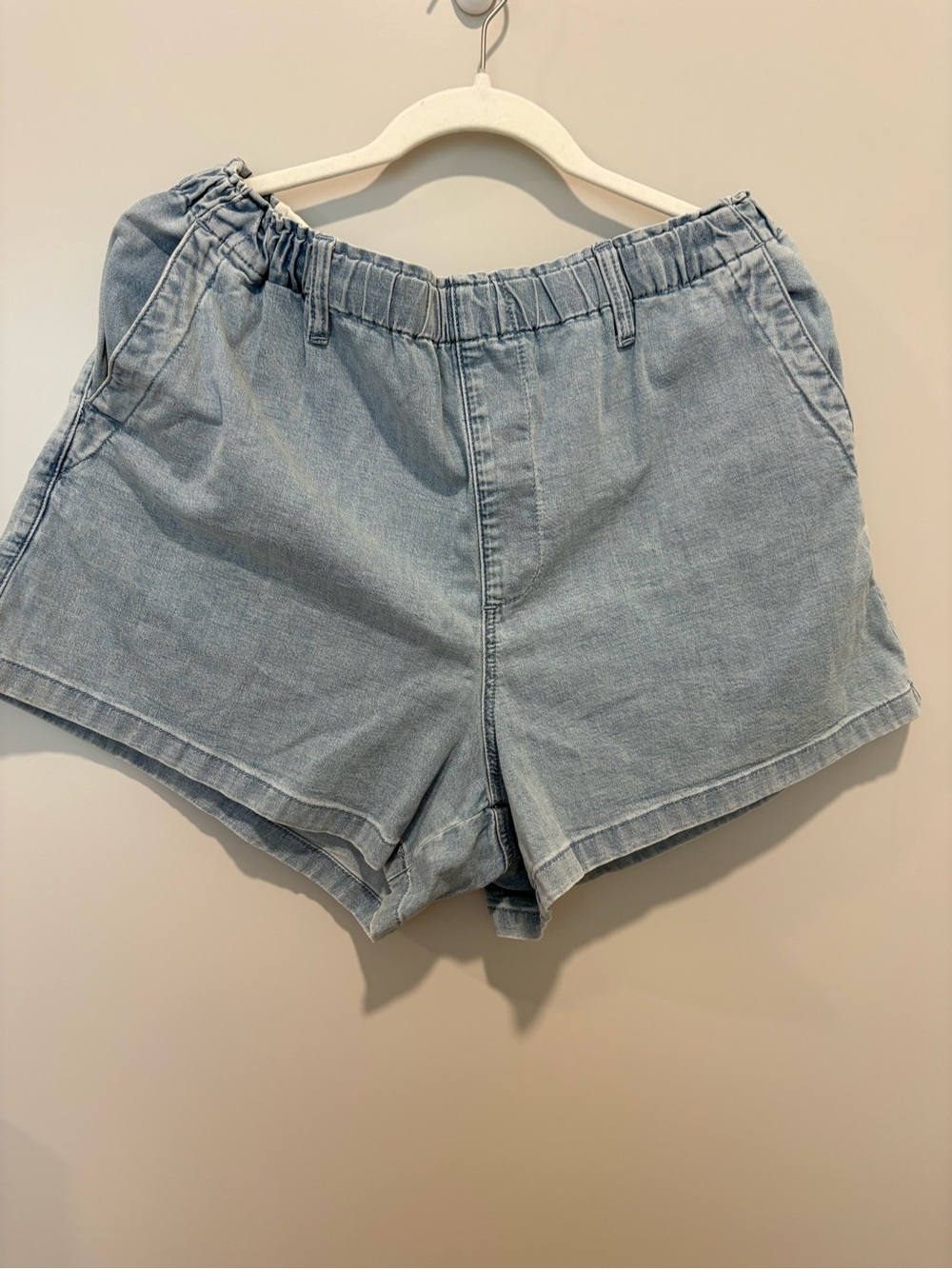 Light Blue Denim High-Rise Women's Shorts with Elastic Waist